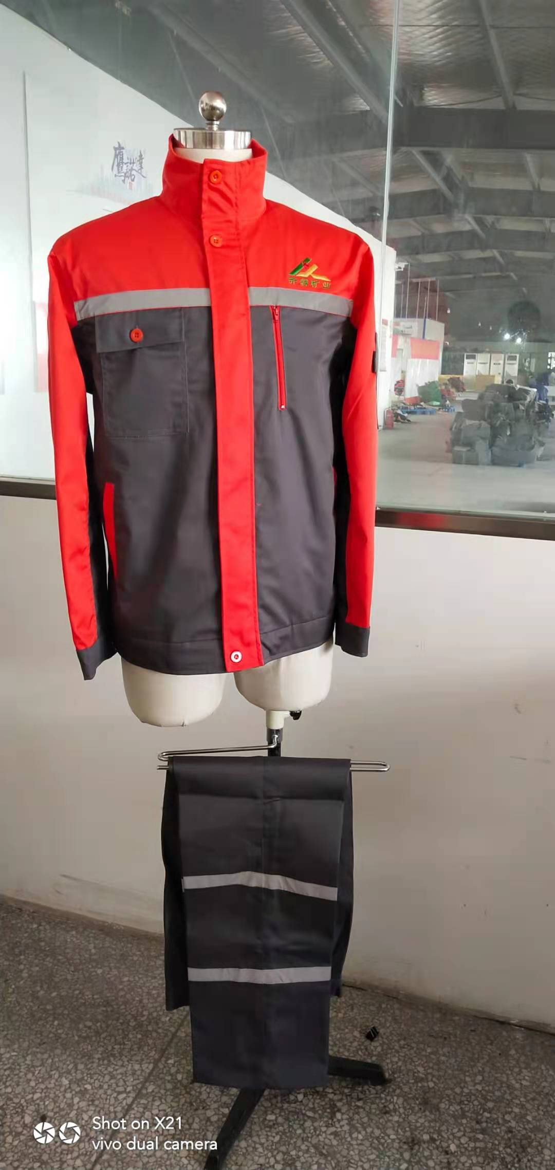 灵宝开源矿业工作服大货交付图片